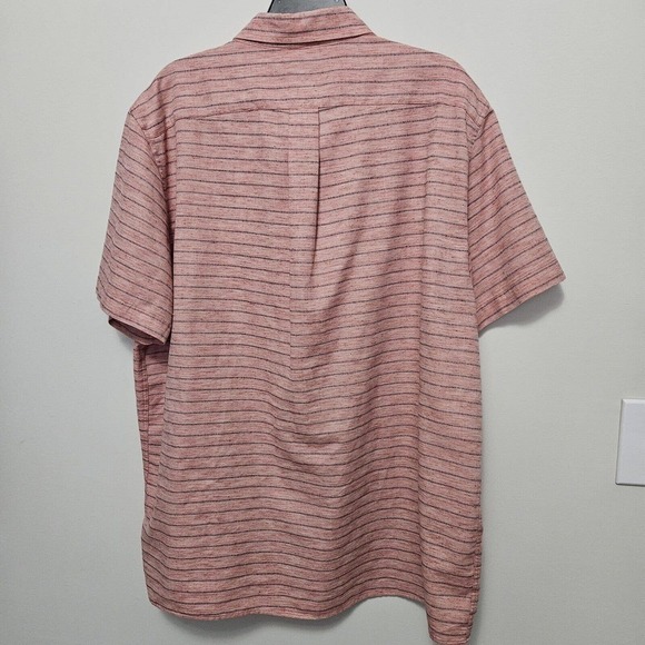 Rowm Short sleeve Buttoned down Mens Shirt XLarge Red Heathered w Blue Stripe LN - Picture 2 of 8